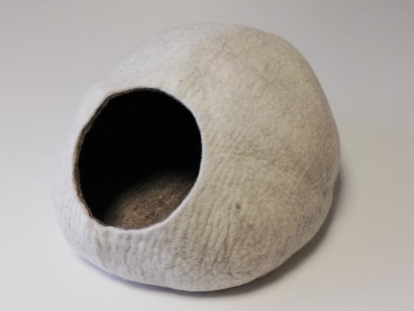 Felted wool cat cave cocoon Himalaya - Off White - hand made in Nepal